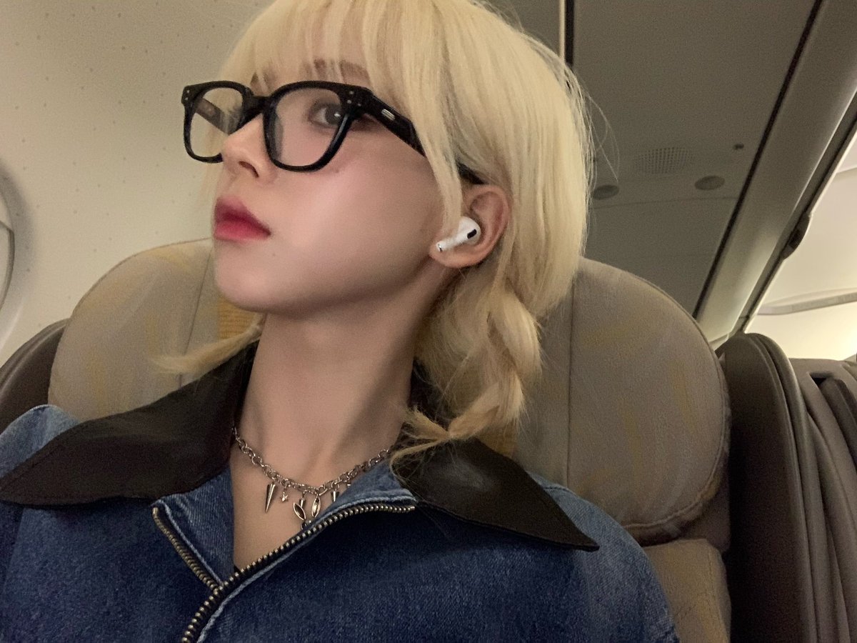 KRNFILES's tweet photo. 230424 💙💭 https://t.co/TKvvbugDff