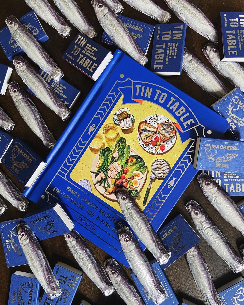 Pod Appétit: Gourmet Takes (@pod_appetit) on Twitter photo We sat down with Anna Hezel, senior editor <a href="/epicurious/">epicurious</a>, to talk about her latest cookbook, Tin to Table. If you like fish puns and rectangular foods, this one's for you! Listen now:
podappetitpodcast.com/episodes/anna-… We sat down with Anna Hezel, senior editor <a href="/epicurious/">epicurious</a>, to talk about her latest cookbook, Tin to Table. If you like fish puns and rectangular foods, this one's for you! Listen now:
podappetitpodcast.com/episodes/anna-…