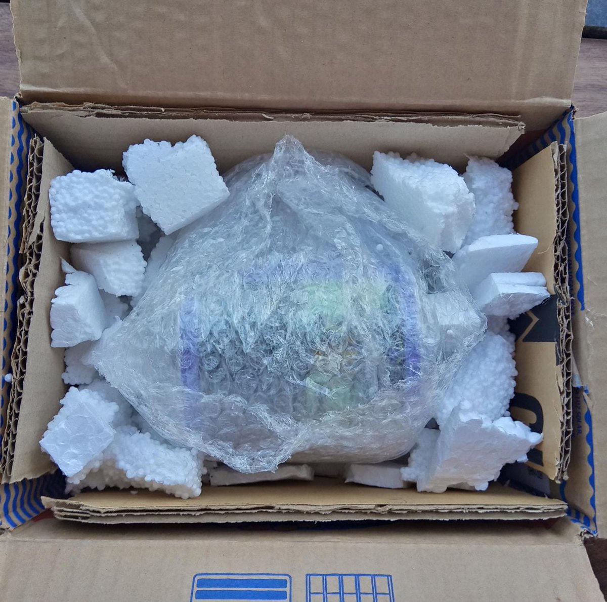 SaxusStore's tweet image. Primeiro pedido da coleção do @LuisGangMD  embalado!

Sempre buscamos proteger nossas canecas para evitar quebras durante o envio. 
No último ano enviamos mais de 800 canecas e nenhuma chegou quebrada aos nossos clientes!