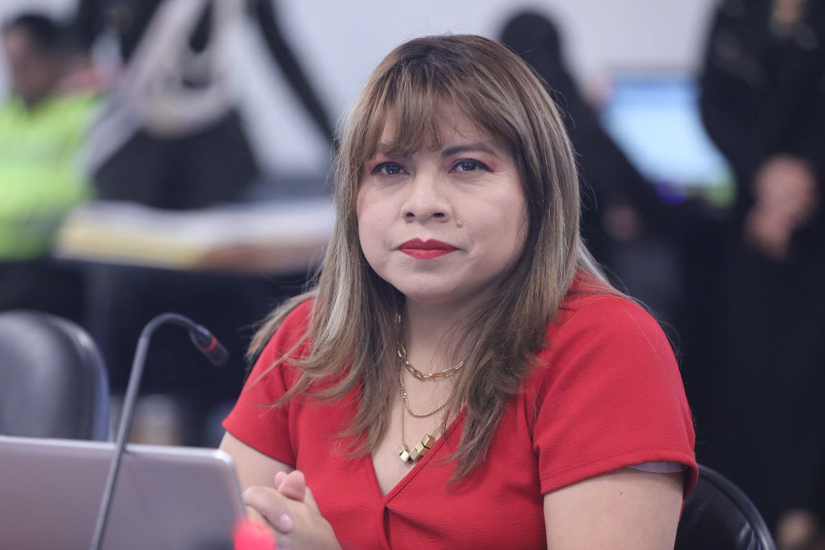 La asambleísta <a href="/RociGuanoluisa/">Rocio Guanoluisa</a> detalla los casos de inseguridad y violencia suscitados. Tenemos problemas de violación, apuñalamiento con arma blanca, “vacunadores”, amedrentamiento a los profesores, entre otros. Necesitamos soluciones concretas en este nuevo año lectivo.