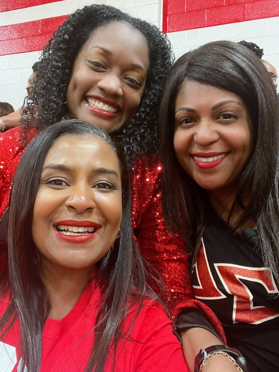 kimworthyDCTOY's tweet photo. Happy 28th Deltaversary to my @dstinc1913 line sisters of A.P.Ex. 34! It’s our Nia year, our year of purpose. I’m so proud of us fulfilling our purpose. May we all continue to love each other & fulfill our purpose as Spelman Women and divine Deltas.
I love you.Forever🔺♥️
#HKmade https://t.co/OdZ5Xq7ot1
