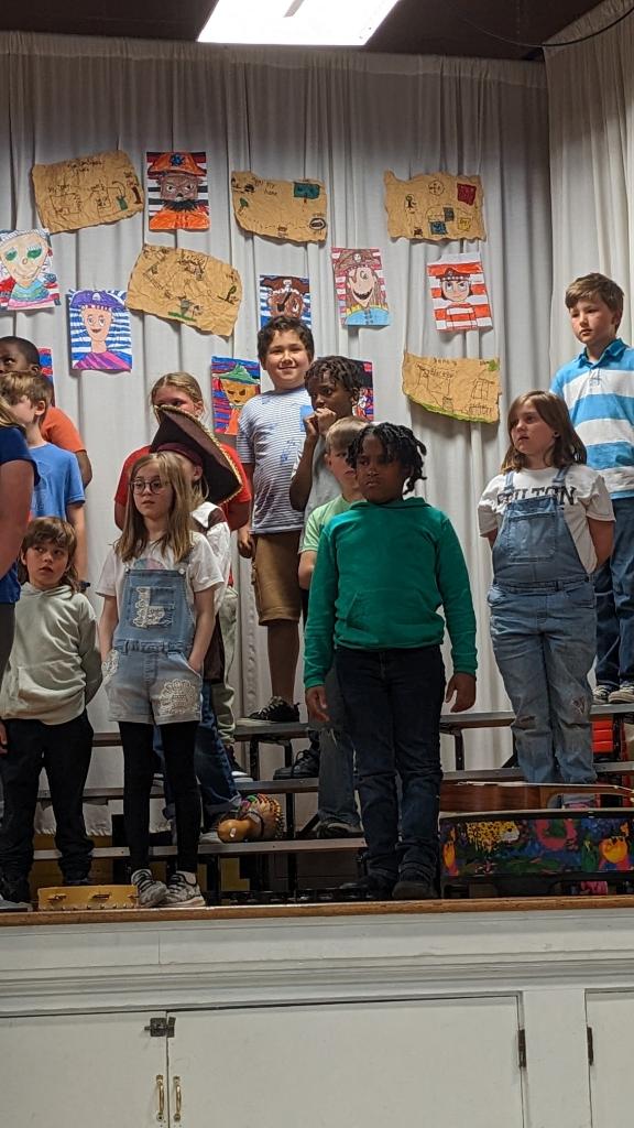 bartleyelem's tweet photo. 3rd grade rocked their program today!! #fultonproud #onebartley https://t.co/YUvbuhsaOs