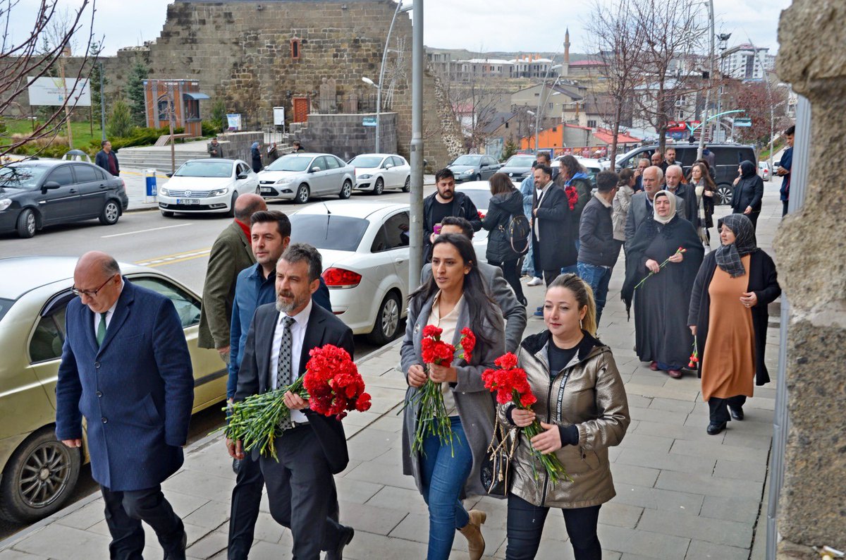 EmreokumusE's tweet photo. @alibabacan : Siyaset sadece erkeklere bırakılamayacak kadar ciddi bir iştir. Sizin üslubunuza, yaratıcılığınıza, sorun çözme becerilerinize, kucaklayılıcığınıza ve zekanıza ihtiyacı vardır. 
#sanasöz 
#güçlükadınlar
#aslıtemiz
@simanurkurt 
@GizemYldr_m https://t.co/u4EArhX3Ij