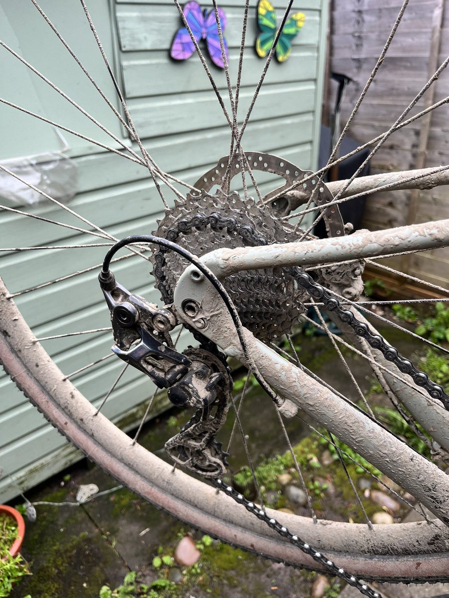 Dog_in_a_hat's tweet photo. @Chris_Boardman Hi Chris, I too had to start somewhere… some that muck on my bike is from your rear wheel as you passed me…. However I won’t hold it against you 😂😂😂 #dirtyriever https://t.co/aEzeeAF6LD