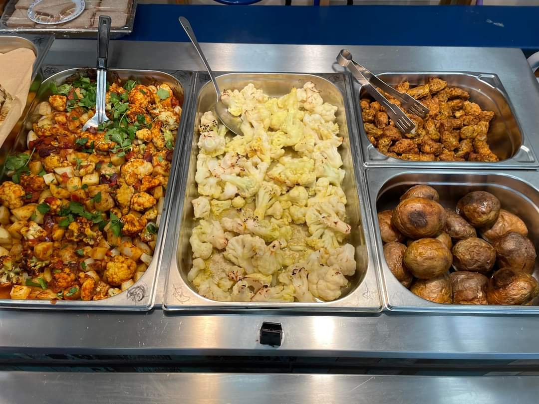 PindersPrimary's tweet photo. As part of our Eid celebrations today, staff and pupils enjoyed a lovely meal prepared by our kitchen staff. #PPRE #PPBritishvalues #PPcommunity https://t.co/WkONtUTUcq