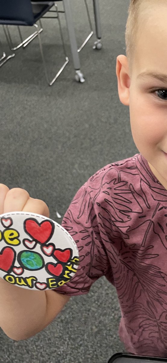 Earth 🌍 Day buttons!! #leanderisdlib