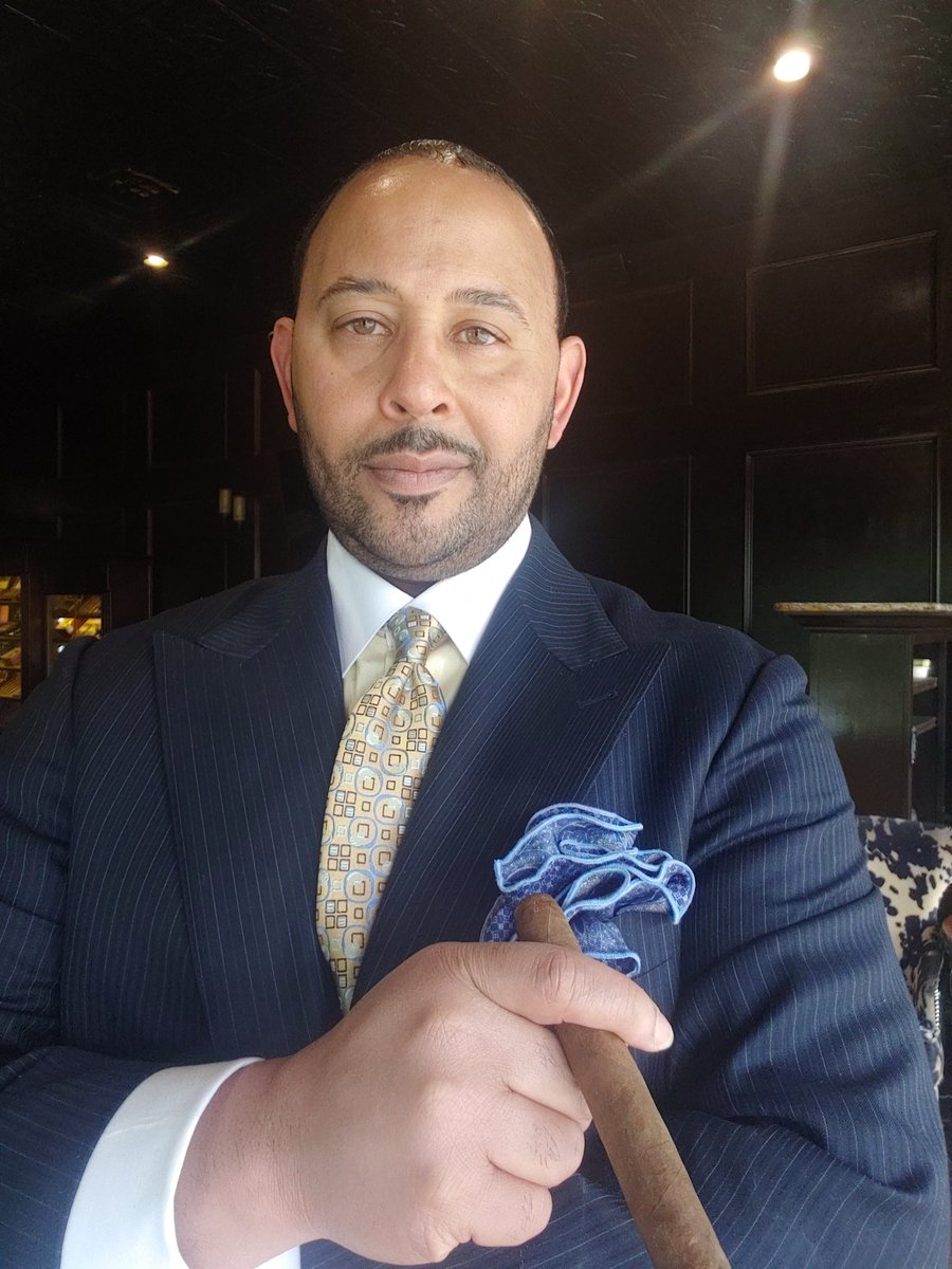 CunomaCL's tweet photo. Cu'Noma Cigar Lounge! I really do it for the culture. Come be a part of it! #Keepemsmokin! https://t.co/Et3evP8wcK