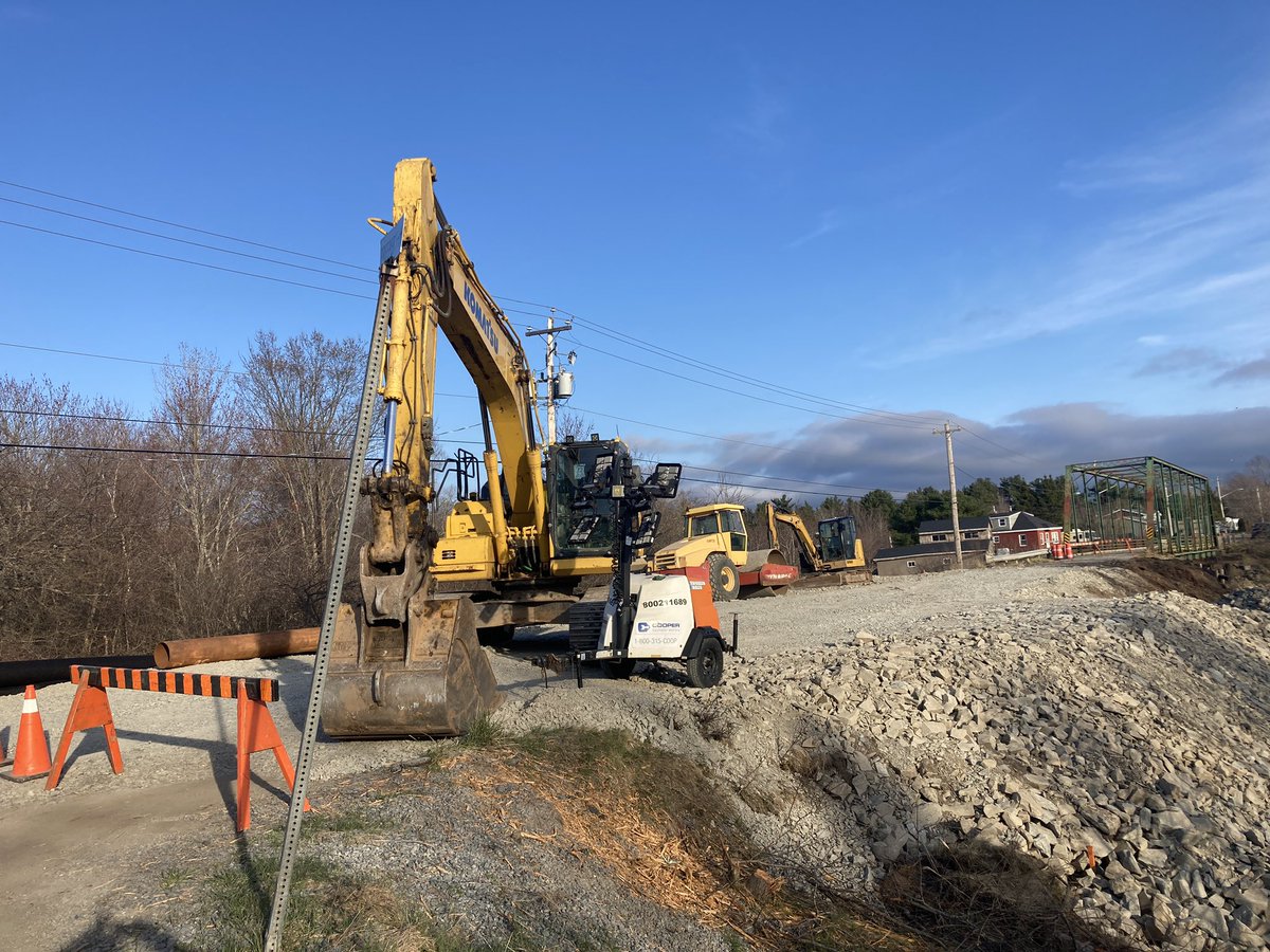 ReprtrPatHealey's tweet photo. Construction equipment on site for work at Hydes Bridge in Lantz. #EastHants https://t.co/9wwpciIEbF