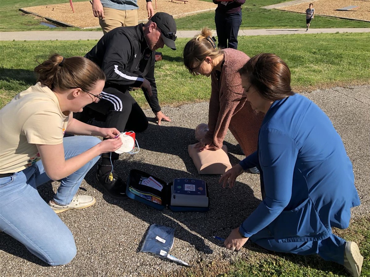 Pond nurse Kristie Newell and colleagues recently participated in emergency response drills that involved CPR and automated external defibrillators. Pond earned the “Heart Safe School" designation through this process. #WeAreRockwood

Learn more: rsdmo.info/HeartSafePond