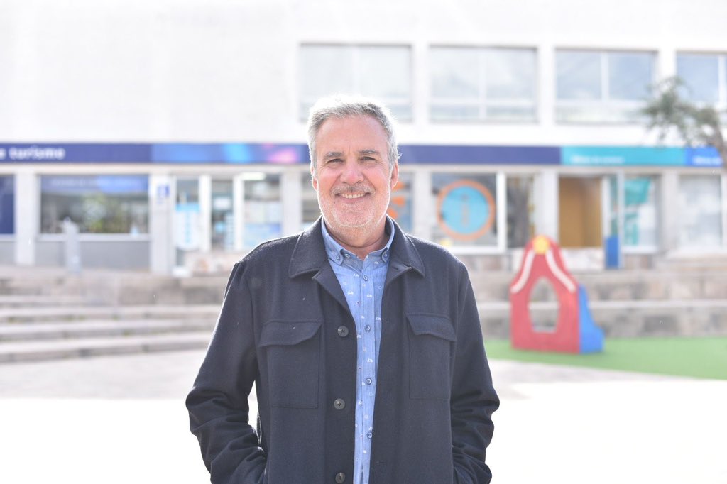 EscalaGent's tweet photo. L’Emili. Advocat a la Generalitat. Sempre implicat en temes d’economia social. Un crac. Fa les actes de reunions perquè si algun dia no podem assistir-hi sapiguem què s’hi ha tractat. Perquè a Gent de l’Escala ens preocupa la transparència i el grup. Tots som igual. Som un equip. https://t.co/aq9rHHHB3H