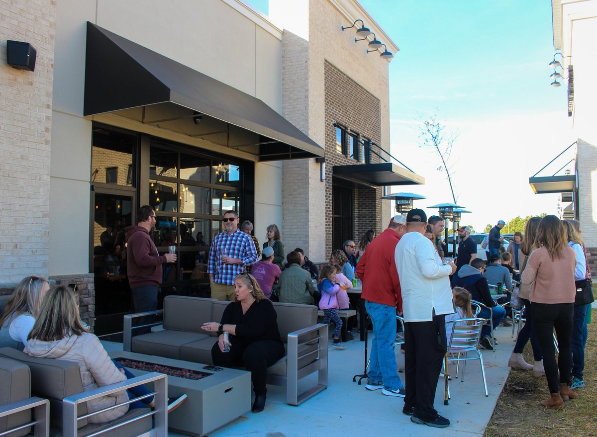 As we get closer to our Grand Opening Extravaganza, we've had more and and more people ask us, 'Why now?' Our latest blog post explains why now is the perfect time for us to celebrate! 
.
blackbirdbeer.com/blog/why-now/
.
#HopIntoSpring #grandopening #blackbirdbeer #blackbirdbrewery