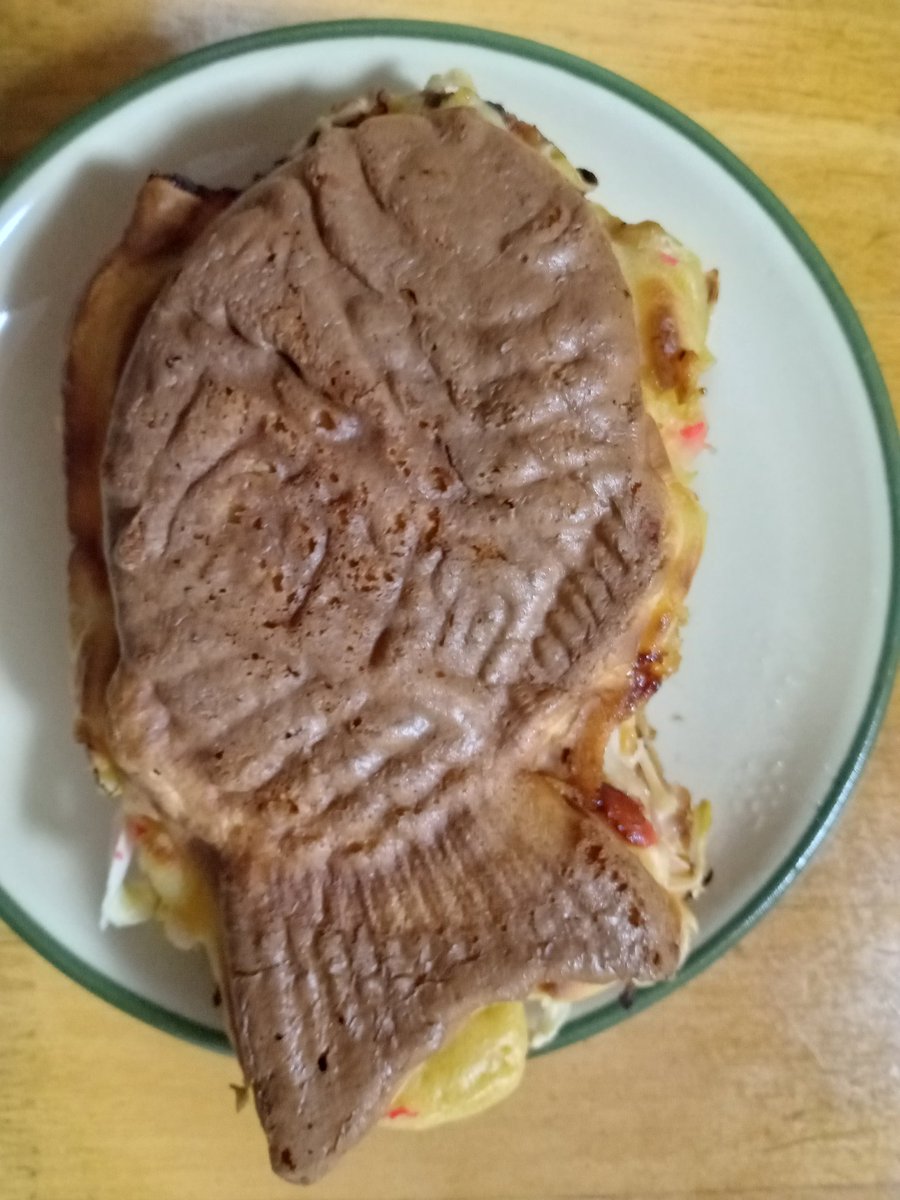 sorag_ty's tweet photo. たい焼き。
実はお好み焼き。 https://t.co/UXBmX6fHXo