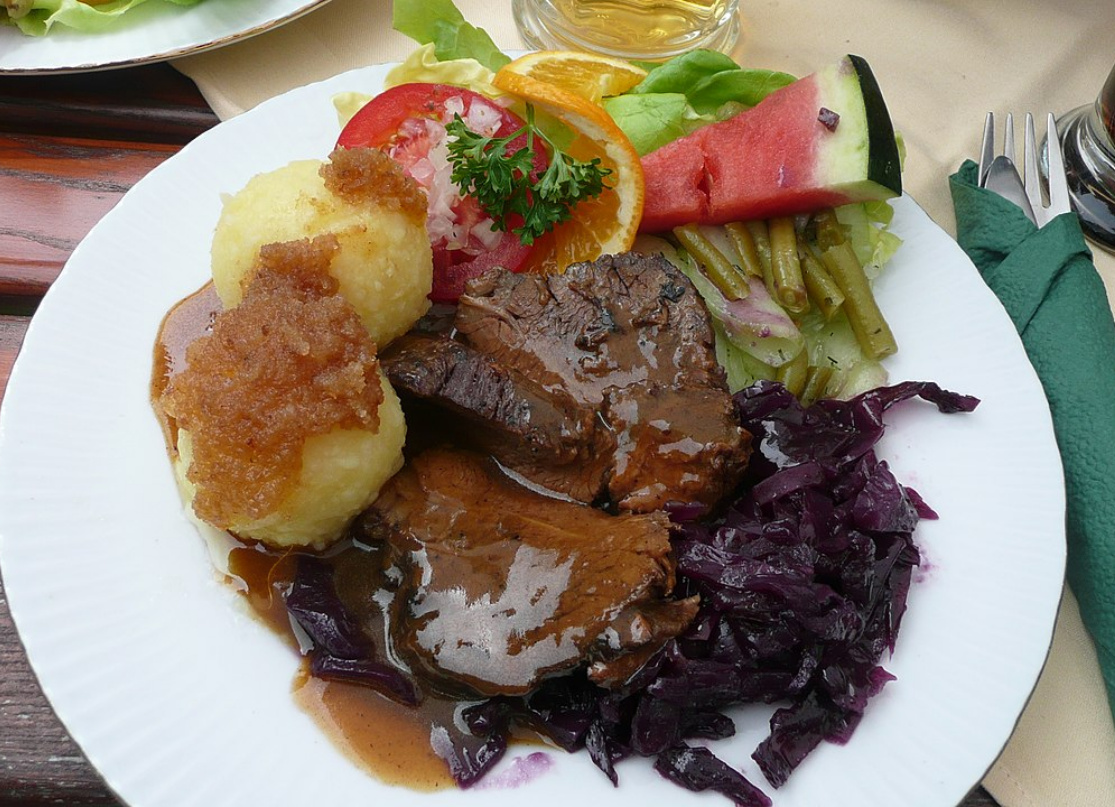 15 Dishes to Try on a Trip to #Germany #travel #explore
vagabuzz.com/dining/food-to…