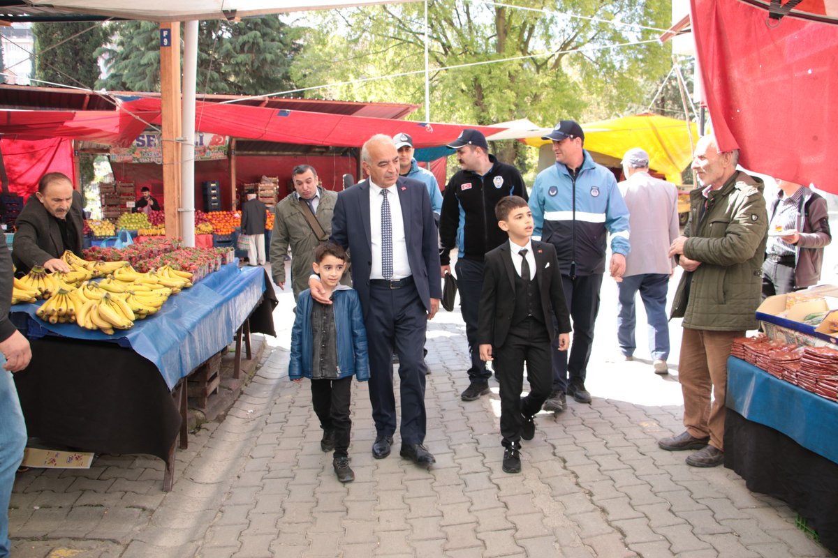 Devrek_100's tweet photo. Okulumuz Öğrencisi Hasan KİREN 23 Nisan Ulusal Egemenlik ve Çocuk  Bayramı etkinlikleri kapsamında sembolik olarak Devrek Belediye Başkanı  oldu. Değerli Bakanımız sayın Çetin BOZKURT' a ve ekibine gösterdikleri yakın ilgi ve alakalarından dolayı teşekkür ederiz.
@devrekbel https://t.co/7hjJo9avbW