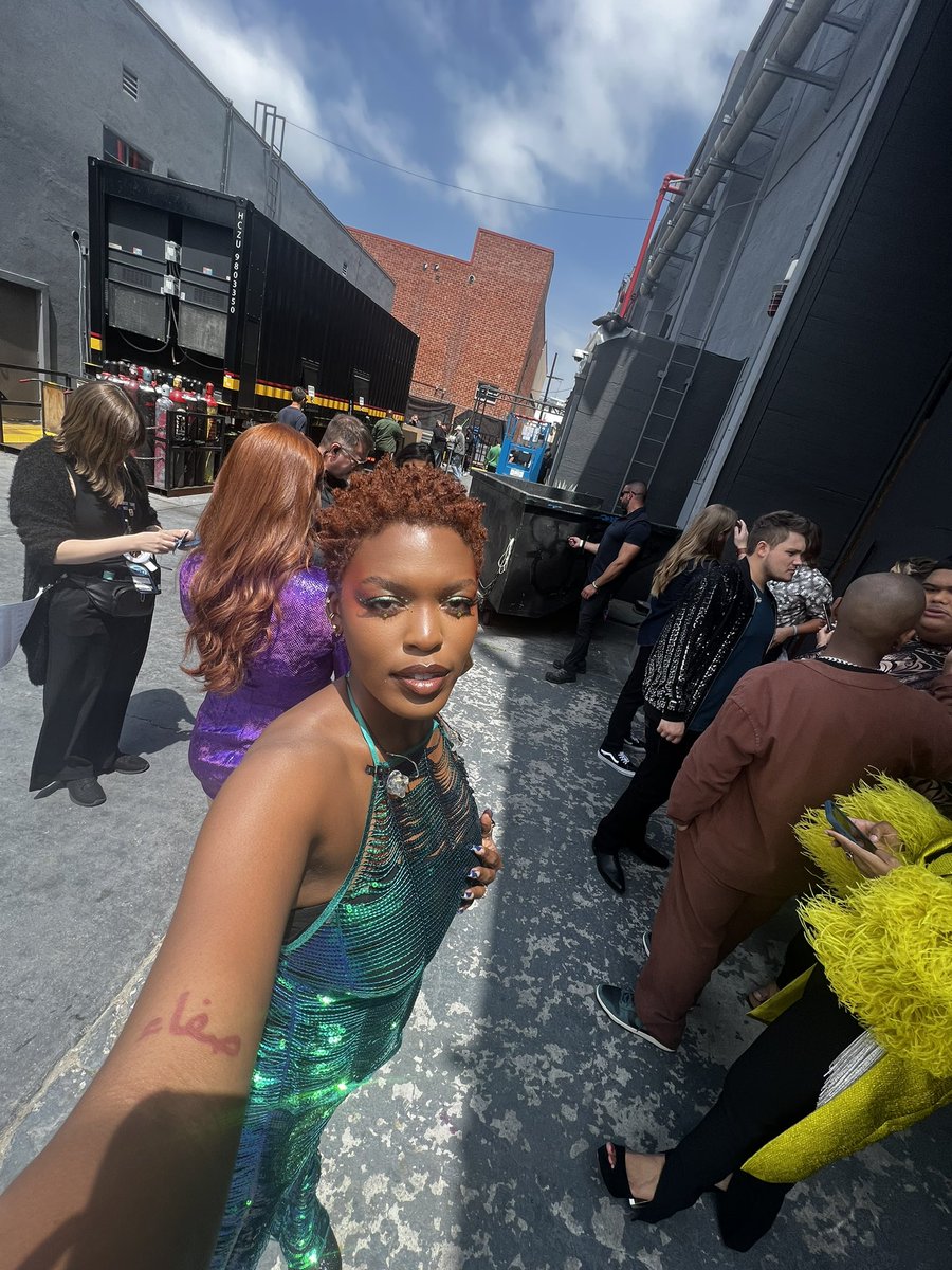 Back to back nights of #Idol! Watch <a href="/AmericanIdol/">American Idol</a> tonight at 8/7c to find out if I made the #Top12!