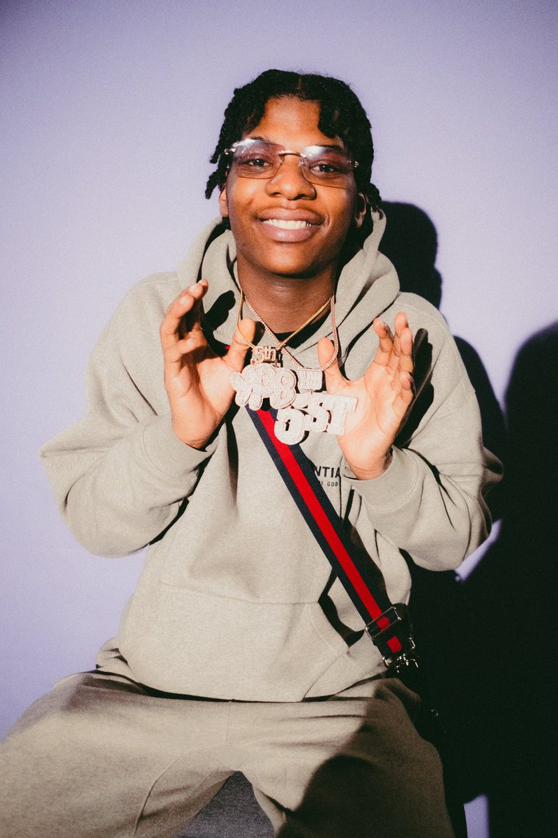 rapgirliesource's tweet image. This week on thee Purple Room we have @sheedts performing his song Downtown🔥

SheedTS is the most recent signee to @Barolinnne and her new label @greatdayrecords 🤝 Tune in Wednesday for his full performance!