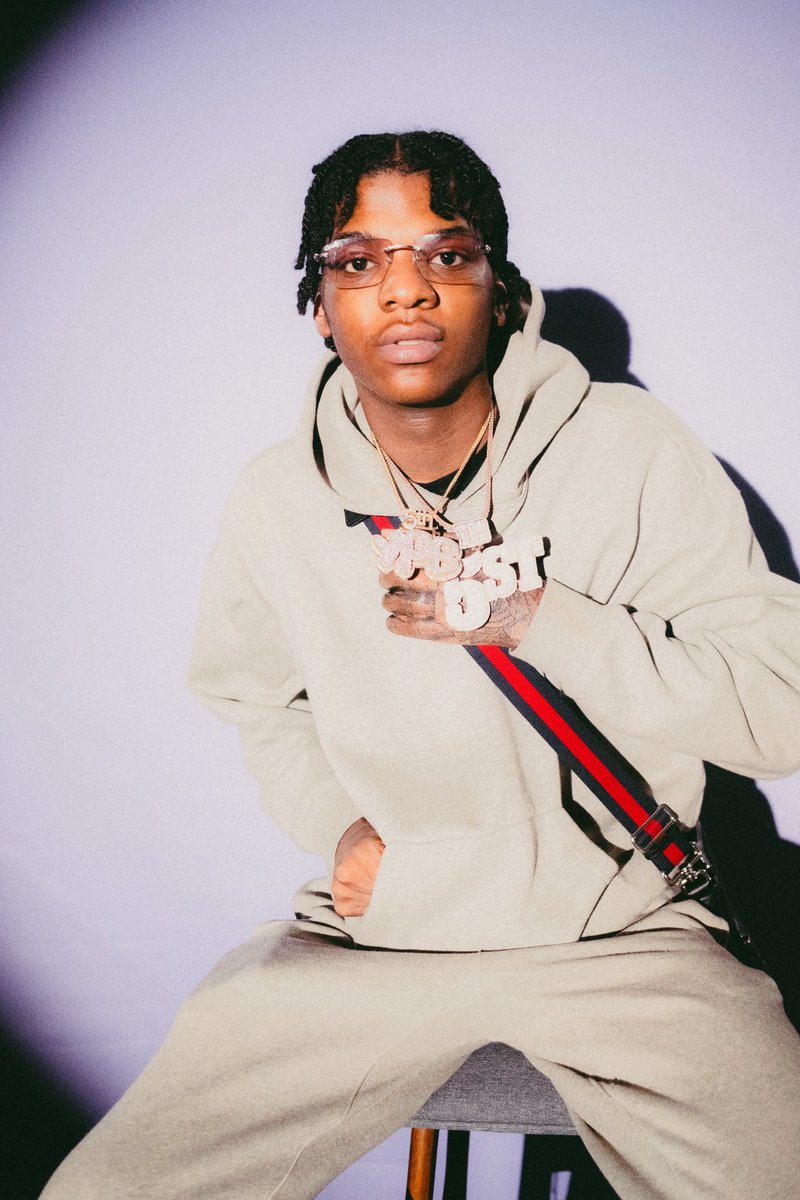 rapgirliesource's tweet image. This week on thee Purple Room we have @sheedts performing his song Downtown🔥

SheedTS is the most recent signee to @Barolinnne and her new label @greatdayrecords 🤝 Tune in Wednesday for his full performance!