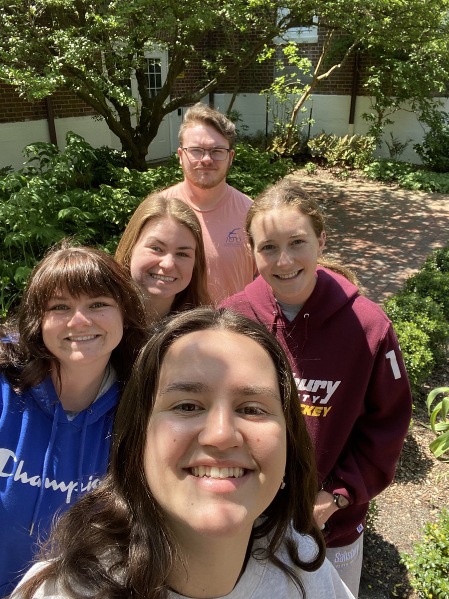 bitzelpe's tweet photo. walk during our PHED 175 class! https://t.co/B12aglir3e