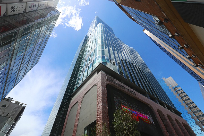 japanguidecom's tweet photo. Our report on the Tokyu Kabukicho Tower - Shinjuku's eye catching new skyscraper:
https://t.co/r63MCP4X3e https://t.co/5d2OLd6qTn