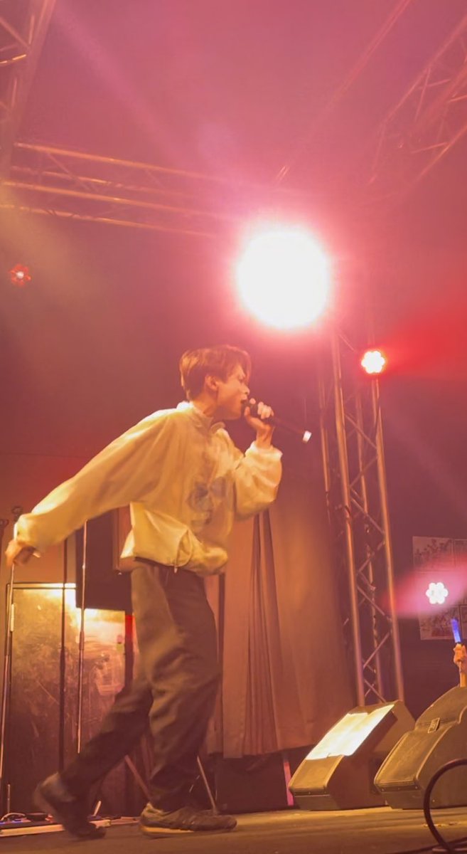 jsonhaol's tweet photo. ゲスト様パート
#青の閃光ハアト さんは、今回 #SHS19 に出演すると決まってからは、眠れない夜が多かったほど楽しみでした´`* 生のアクション #鎌田章吾 さんとのコラボ出演は激アツでした🔥
鎌田さんのソロも聞きたかった曲ばかりでめちゃくちゃ楽しい時間を過ごせました。 https://t.co/BdWU1sxrvC