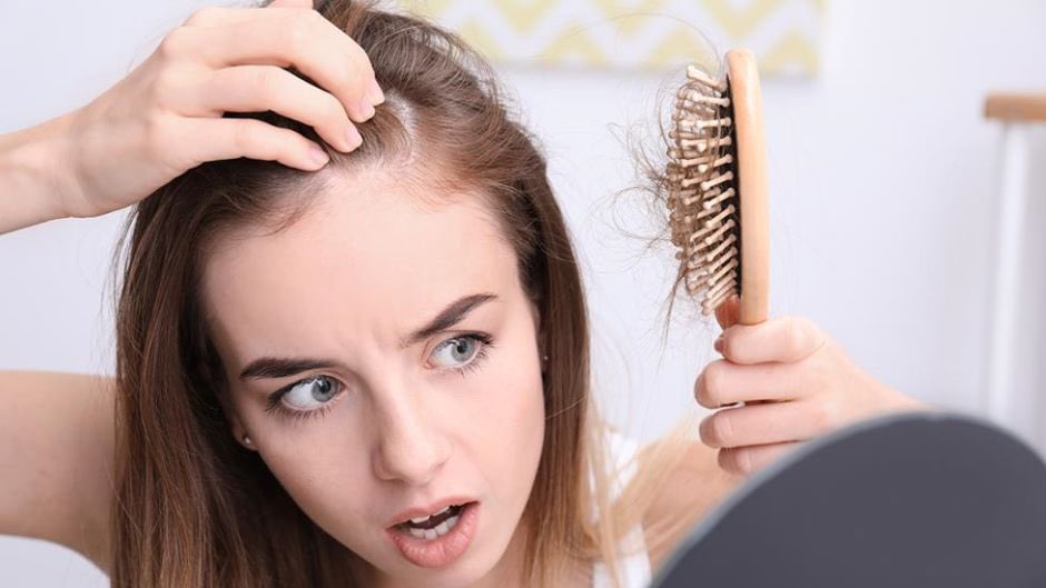 cavillabyreen's tweet photo. "Hi Reen, hair tonic ni sesuai tak untuk I? I baru in my early 20's😌" 

Okay I hate to be the one who break this thing, but do know that severe hair fall and receding hairline can occur to everyone. Tua, muda, lelaki, perempuan. EVERYONE 💔 https://t.co/1pdoEsMQEa