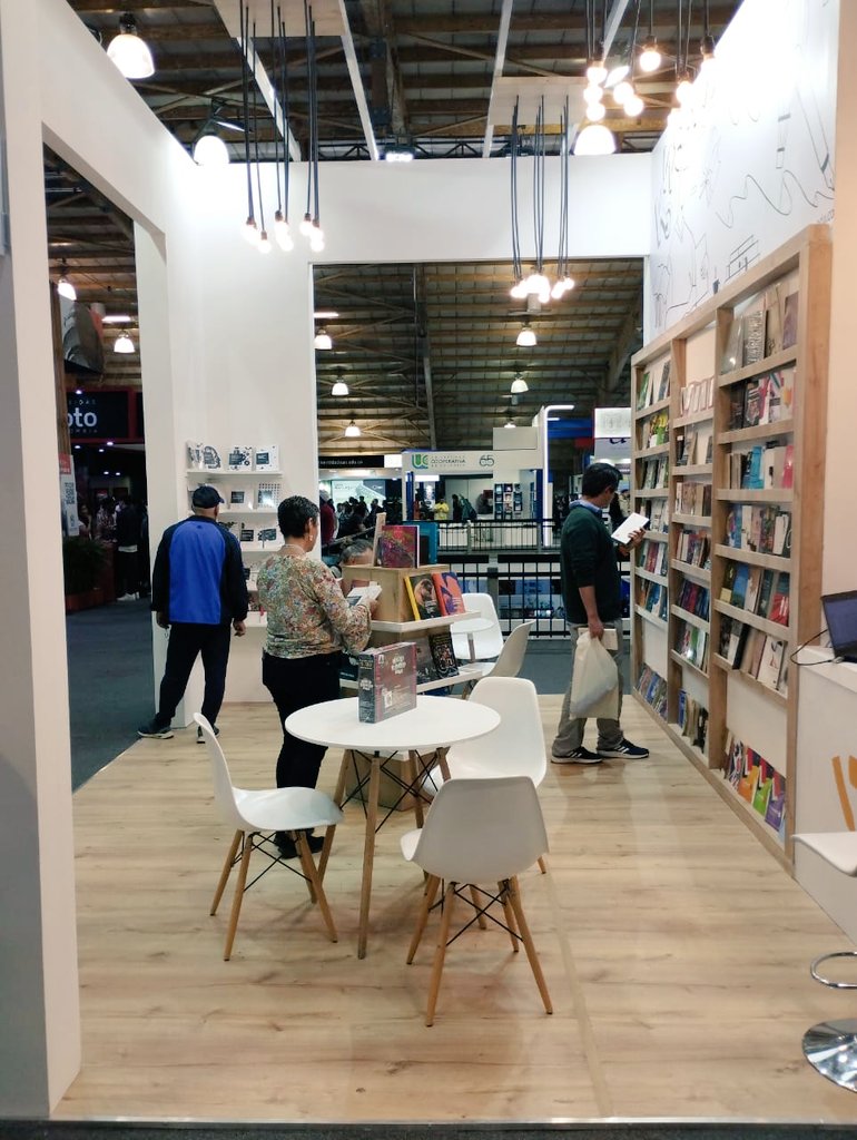 Editorial_UdeC's tweet photo. A tí también te esperamos en la #Filbo2023 

@CorferiasBogota 
@udecaldas https://t.co/fv5A3VEvmy