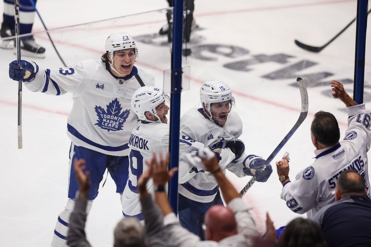 MapleLeafs's tweet image. The game winner in four parts 🤩