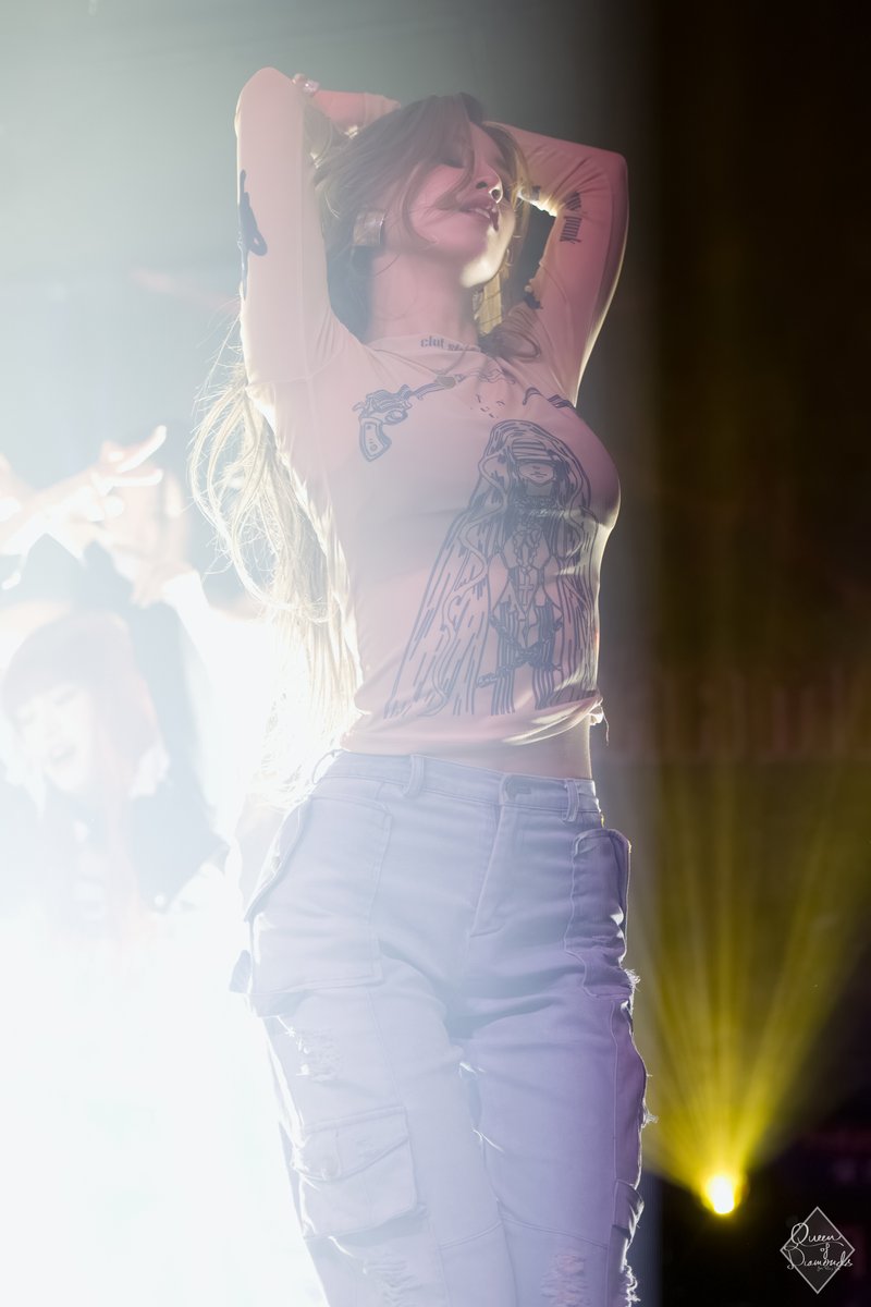 choieunji_kr's tweet photo. 230415 "Karma is a B" tour in Austin     

#Pixy #픽시 #Dia #디아 #ChoiEunJi #최은지
@official_pixy https://t.co/F7zvhrhdxm