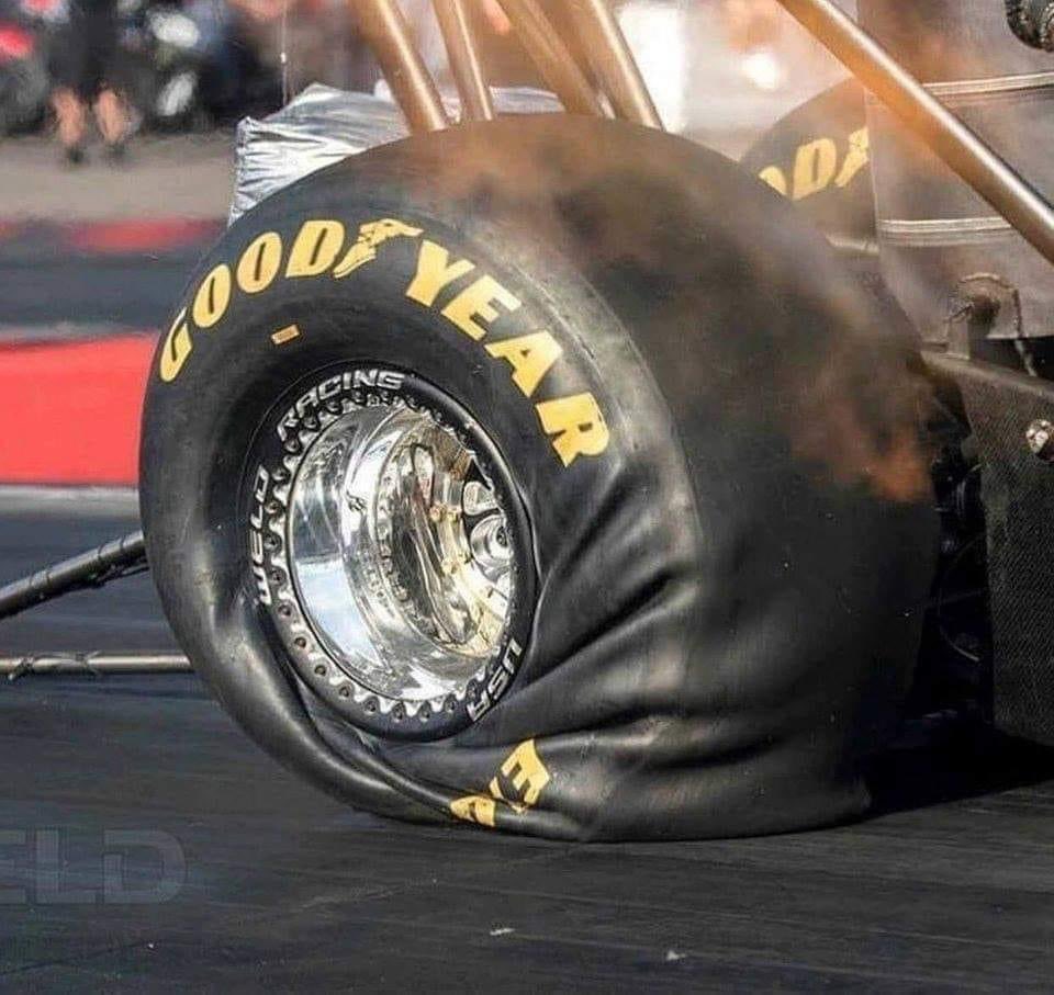 ScullyDamien's tweet photo. Heading into this week like…🔥🤘💥💪 #TopFuel #Nitro #Sidewall https://t.co/O14kXeUXZB