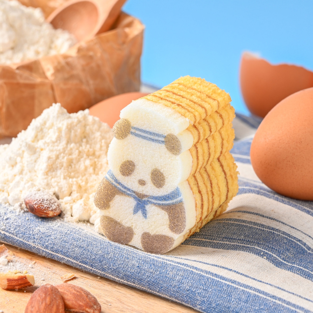 横浜限定 水兵パンダバウム本日より発売🐼⚓️🚢 #カタヌキヤ #パンダ