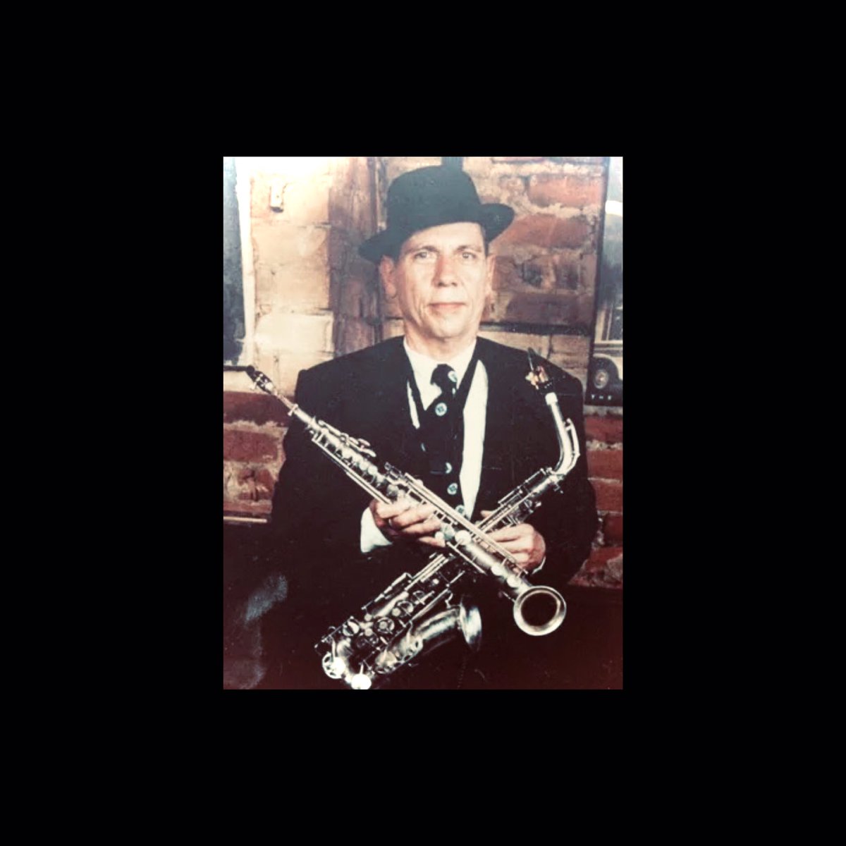 evmc_music's tweet photo. ARTIST SPOTLIGHT

Let’s talk about the fiery jazz musician Jim Heineman…

Visit his artist MUSICIAN’S LEGACY PROJECT here:
https://t.co/DQbOIcCGQk

Honouring our musical underground greats!
.
.

#EvMC #evolutionarymusiccooperative #JimHeineman #jazzmusician https://t.co/uC99U7Ul9Y
