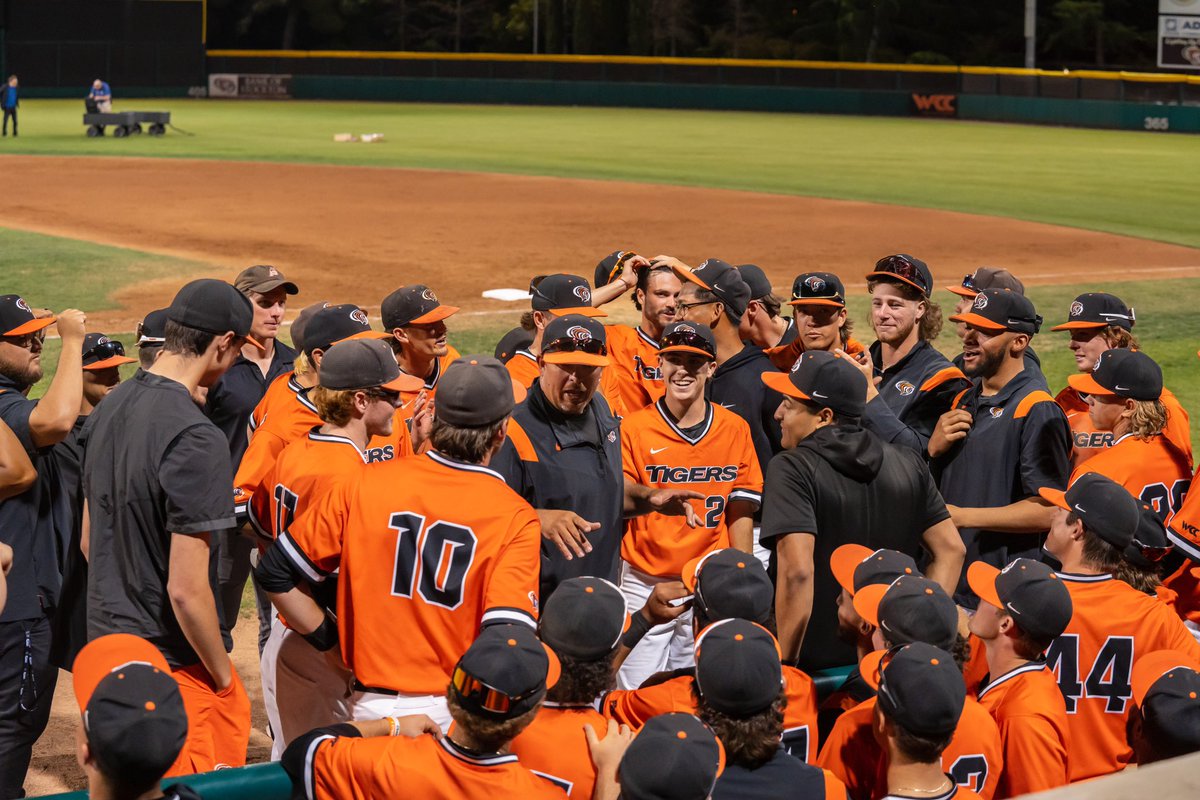 Calling all Alumni, family and friends of Pacific Baseball. We are kicking off Pacific Gives… help us by making an impact to our program below! #UpRoar pacific.scalefunder.com/gday/giving-da…