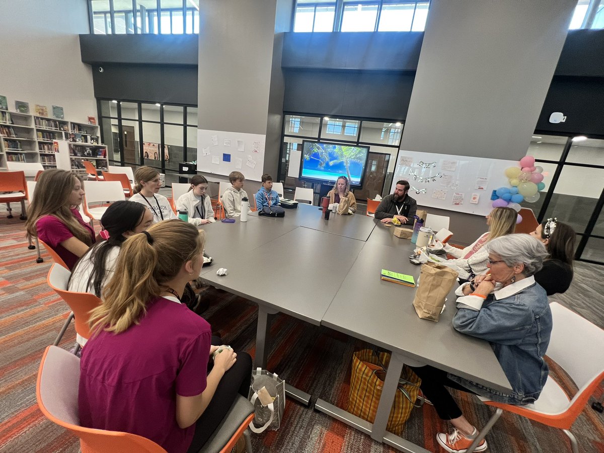 McanallyMiddle's tweet image. What a special day it was at MMS celebrating Mrs. McKinney. We were able to visit with her while she told us about the history of @AledoISD, reminiscing about her teaching days, &amp;amp; telling us all her fun stories from her time serving Bearcat Nation. MMS loves you! @Lynn4Aledo