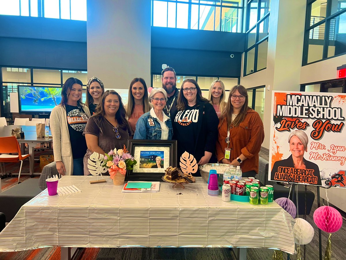 McanallyMiddle's tweet image. What a special day it was at MMS celebrating Mrs. McKinney. We were able to visit with her while she told us about the history of @AledoISD, reminiscing about her teaching days, &amp;amp; telling us all her fun stories from her time serving Bearcat Nation. MMS loves you! @Lynn4Aledo