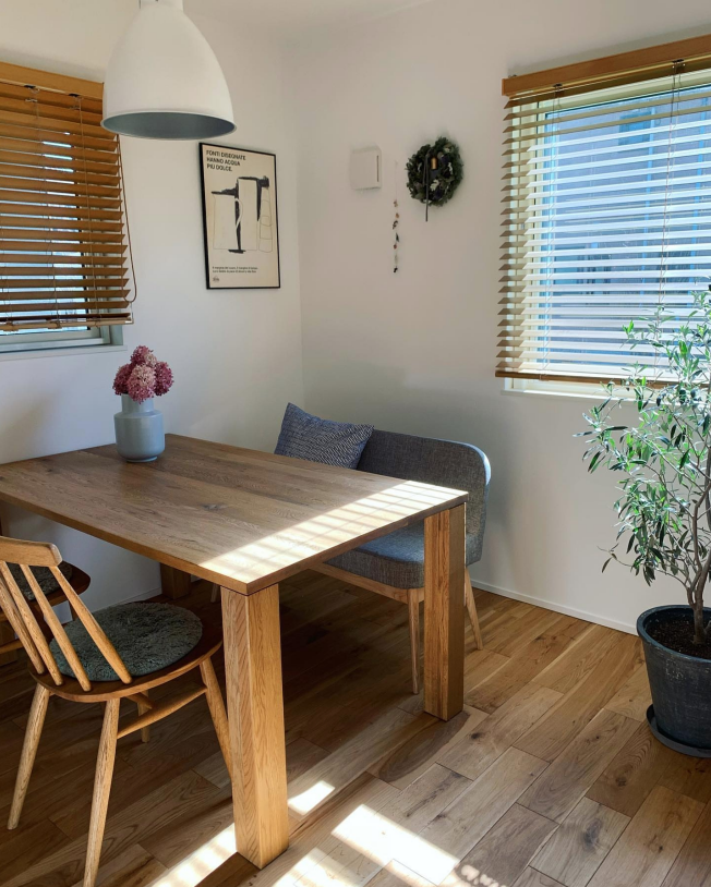 Lumitop_com's tweet photo. Le mur blanc est mis en valeur par une suspension Augustin A360 Jieldé de couleur blanche avec un intérieur argenté, apportant une touche de modernité à l'ensemble.
Retrouvez la suspension sur https://t.co/kLVj31o69B
#jielde #jieldé #jieldelamp #madeinfrance #lumitop #suspension https://t.co/jBC0lSM0vq