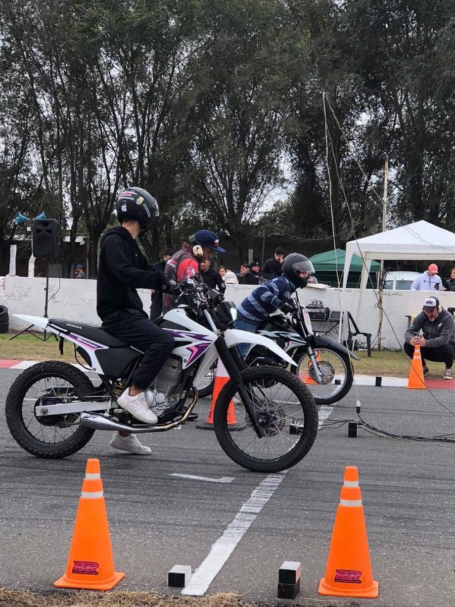 Talii234's tweet photo. Sumando anécdotas con la moto de mis sueños.. ❤️‍🩹💜 https://t.co/qboQNQ2tLB
