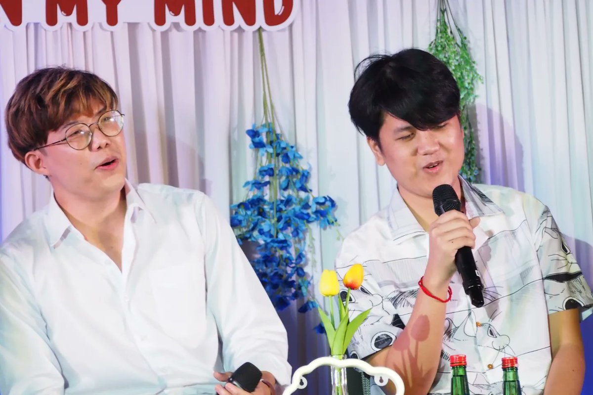 เมื่อไหร่ซีรี่ย์ของคู่นี้เขาจะเปิดกล้องเสียทีอะคร้าบบบบ คุณผู้กำกับ <a href="/KiimMon/">ขุณขิมมอญ</a> 🤭🤭
<a href="/thegozz7/">thegozz_</a> <a href="/ORAZU_/">orazu_aey</a>