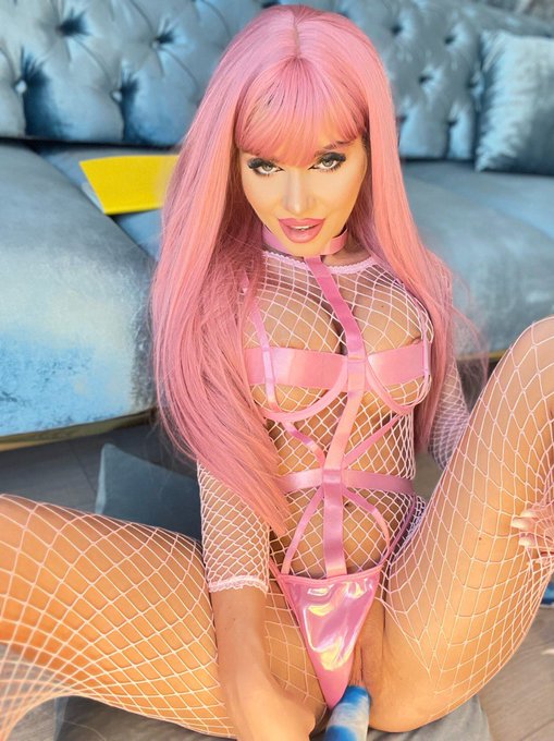 I am craving your 🍆 so badly that I had to f#ck myself like this whilst 🥵🔞 https://t.co/1KAbZpgKvH
