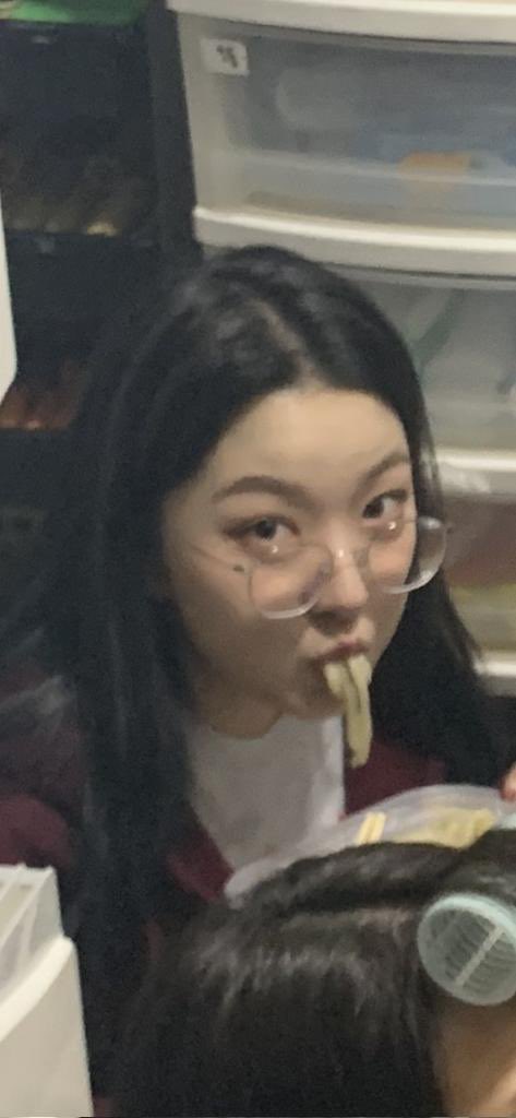 봄 tweet media