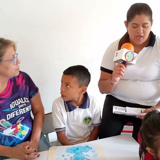 Hoy en nuestra institución se realizaron diferentes actividades alusivas al día del libro, desde cuentos, pictogramas, dibujos, radio pasillo, elaboración de revista @ZonaEducTachira <a href="/especialmppe/">Dir. General de Educ. Especial</a> <a href="/ZET_GestionH/">Dpto. Gestión Humana - ZET</a> @MPPEDUCACION <a href="/Crazet2011/">Crazet2011</a>