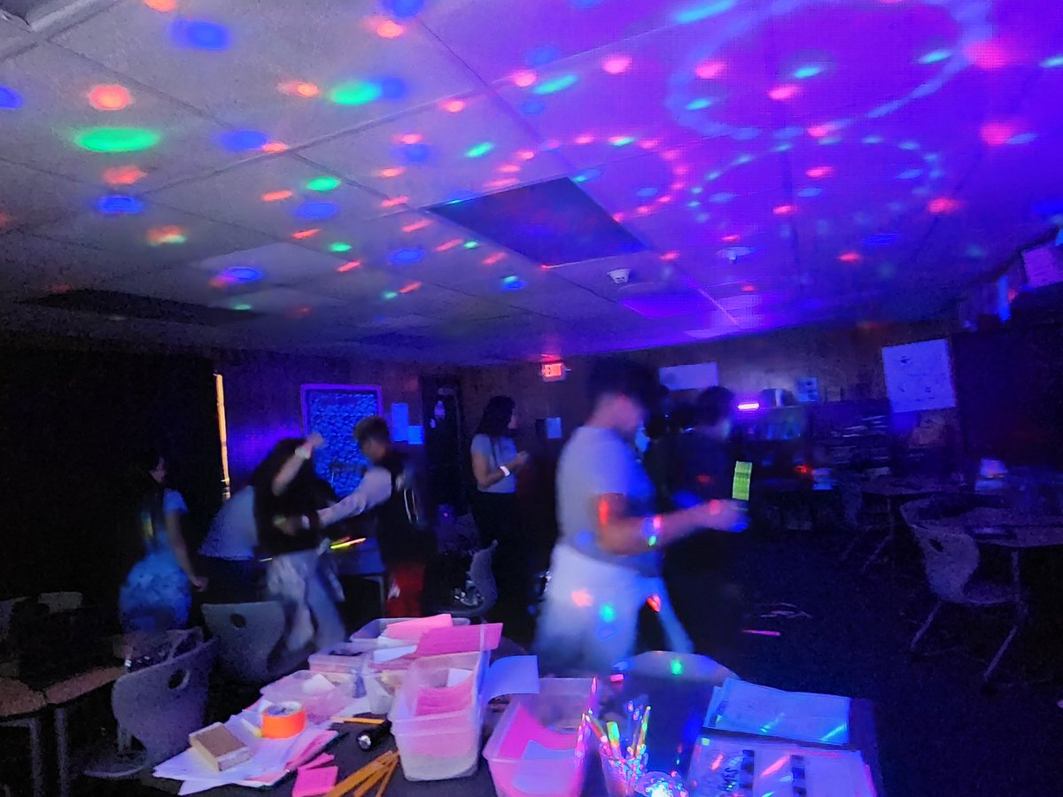 Love2Teach8th's tweet photo. STAAR Glow Day was so much fun for the students.  Engagement at the highest level.  Let's  glow!
@ThorntonCFISD 
@cypresselchica 
@CyFairISD https://t.co/wmsH6tWvTc