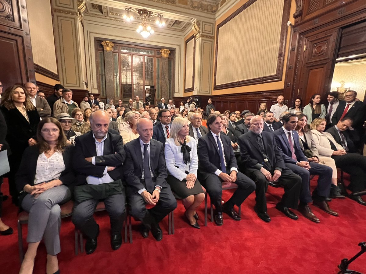 LuisLacallePou's tweet photo. Participamos del acto, en el Palacio Legislativo, en conmemoración del 108º aniversario del Genocidio Armenio. https://t.co/fq4fs4sV1w