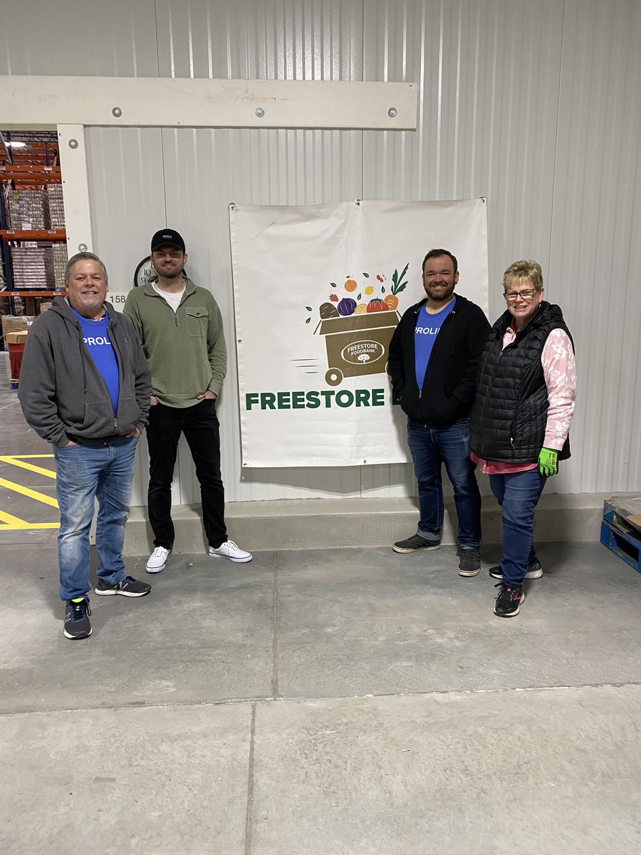 Volunteered <a href="/FreestoreFB/">Freestore Foodbank</a> with a great group today from <a href="/prolinkworks/">Prolink</a> helping to bring fresh produce via <a href="/amazon/">Amazon</a> to our neighbors in need -helping to overcome transportation obstacles freshly!