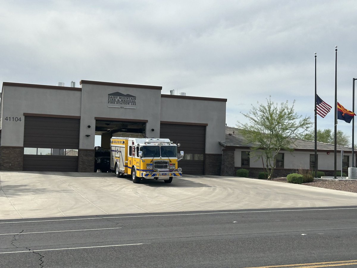 DaisyMtnFire's tweet image. AUTOMATIC AID APPRECIATION 

Thank you to our #AutomaticAid partners @PHXFire,@PeoriaFire, &amp;amp; @GlendaleFire

When firefighters get called to a large incident requiring multiple units, move-up trucks are called to assist with all emergencies to assure coverage.