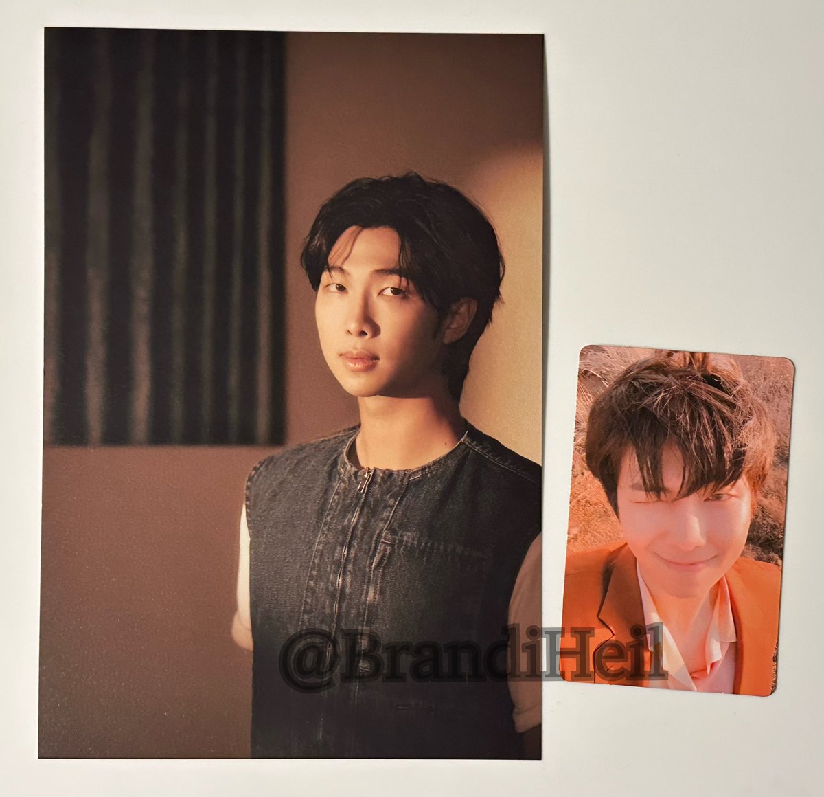 BrandiHeil's tweet photo. 🐨RM Giveaway🐨

🐨MBF
🐨RT/like
🐨1 winner-US or WW
🐨1 entry per person 
🐨Official Indigo postcard &amp; LY Her Ver Y PC 
🐨Post your country &amp; fave photo of RM 
🐨Ends 4/27 12PM CST

#BTS #BTSGIVEAWAY #RM #NAMJOON https://t.co/z7CcF5XODa