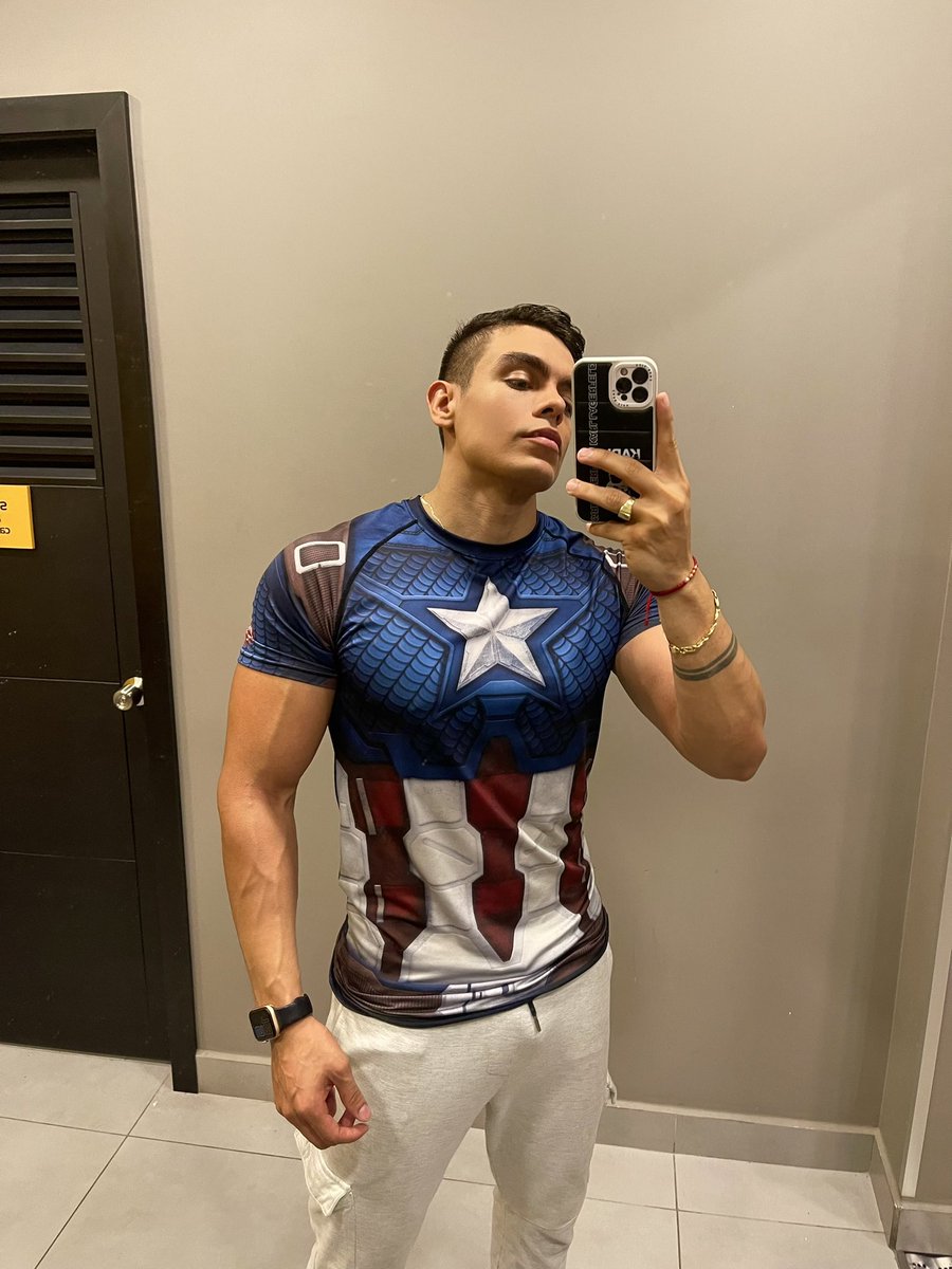 yolber martinez on Twitter: "Yolber con súper poderes 😏💙 https://instagram/p/Crb9VlbsVqf