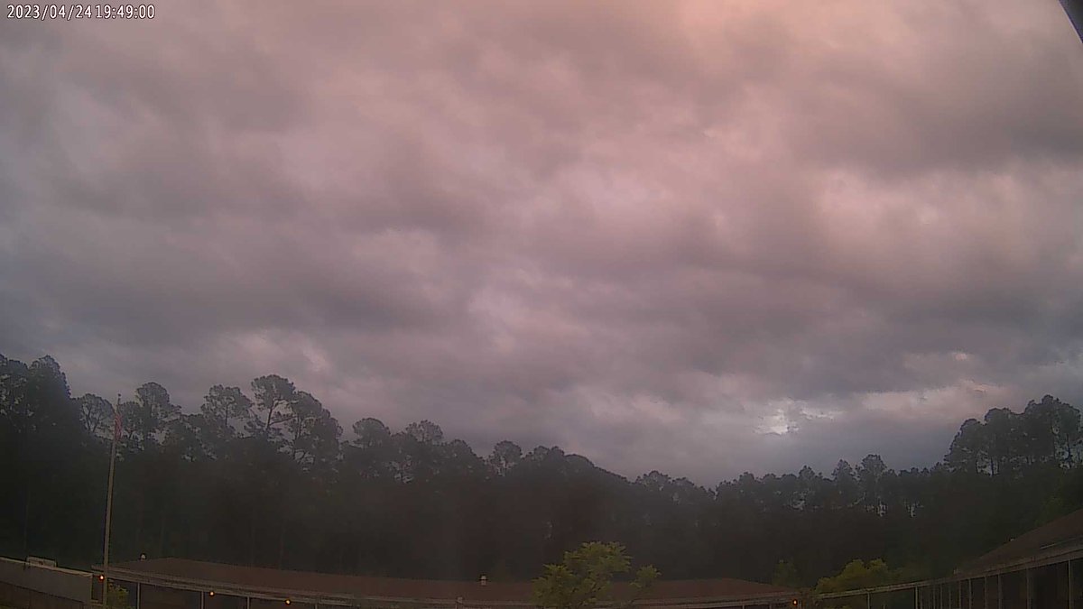 AESWxSTEM's tweet photo. Alachua eSchool at sunset and it's 69.3 F. https://t.co/6DEPCb9Oo9