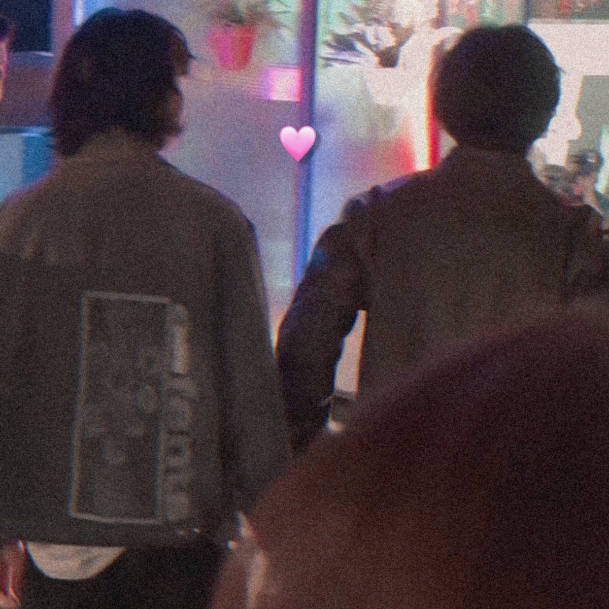 celinetae_'s tweet photo. POWER COUPLE 😭 https://t.co/Cv8JQ38a17