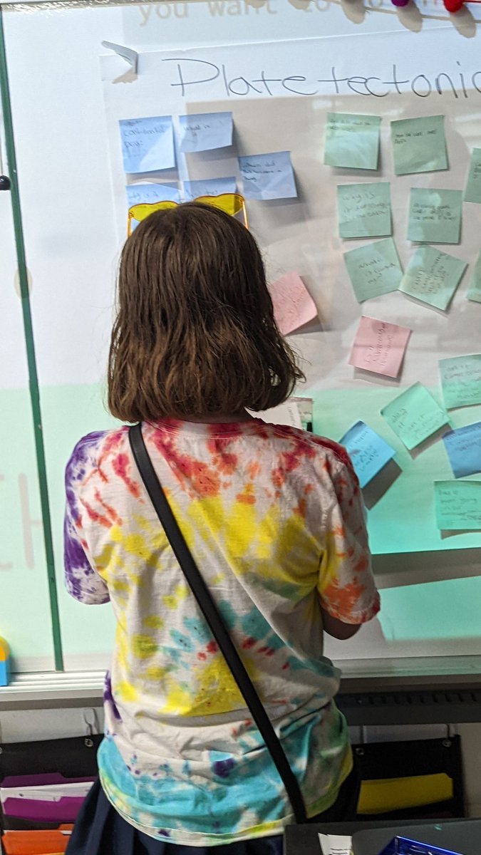 Today 7th grade continued their work on their Inquiry Based Projects for #platetectonics using a focus question technique to help drive their research!!! #Harvardjrhigh #cusd50 #hjh #inquirybased #d50 #studentleadlearning