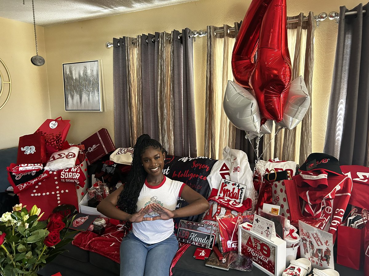 888kyn's tweet image. oo-oop ❤️ #spring23